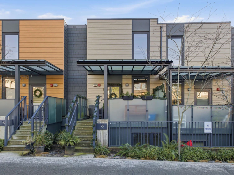 33-720 E 3rd Street, North Vancouver, BC, V7L 0G7