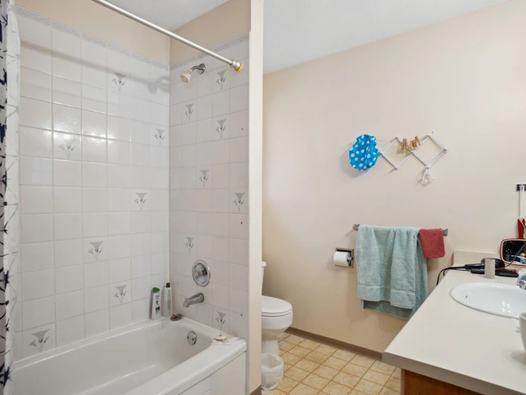 612 E 3rd Street, North Vancouver, BC, V7L 1G7 - 10