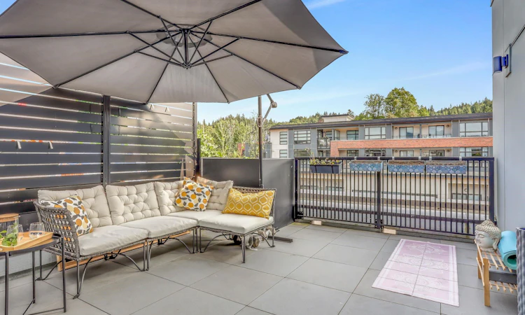 3-83 Moody Street