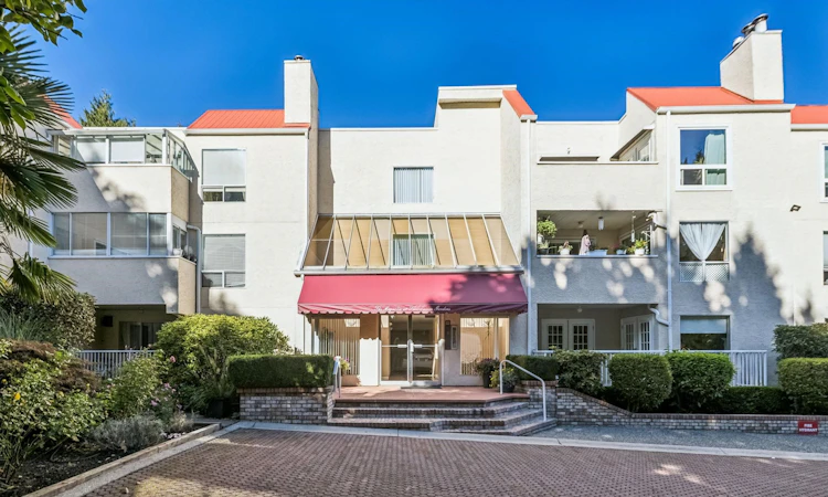 103-1441 Garden Place