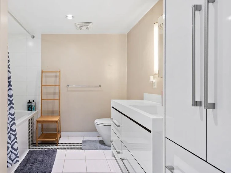 406-718 Main Street, Vancouver, BC, V6A 0B1 - 16