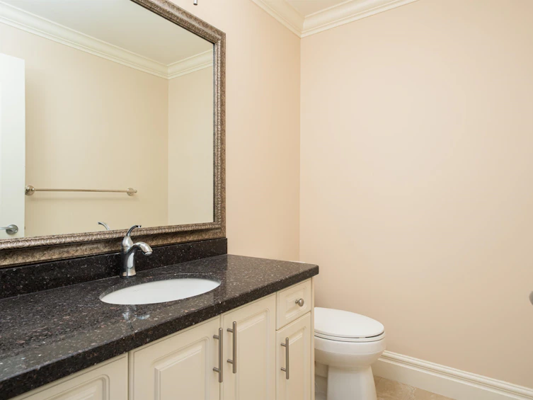 6185 Grant Street, Burnaby, BC, V5B 2K7 - 36