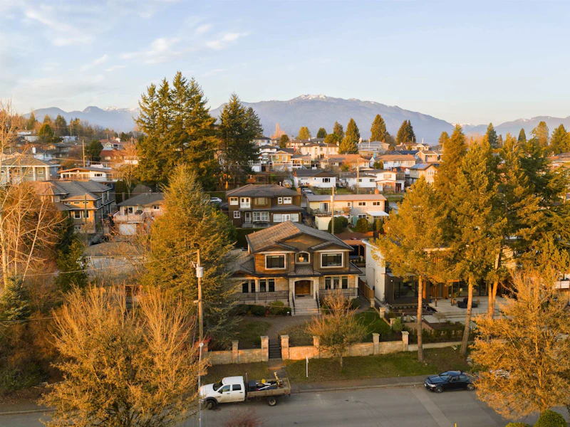 6185 Grant Street, Burnaby BC V5B 2K7