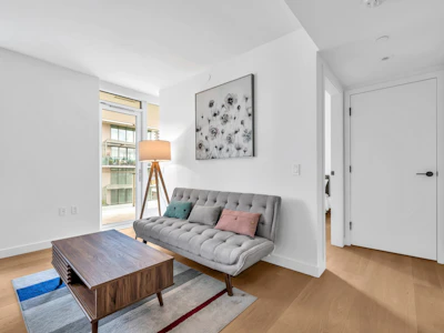 906-1180 Broughton Street - 3