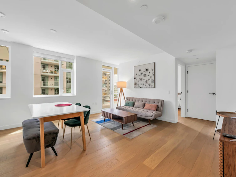 906-1180 Broughton Street, Vancouver, BC, V6G 2B1 - 2