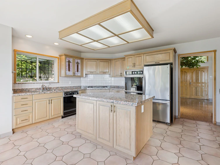 2545 Palmerston Avenue, West Vancouver, BC, V7V 2W4 - 10