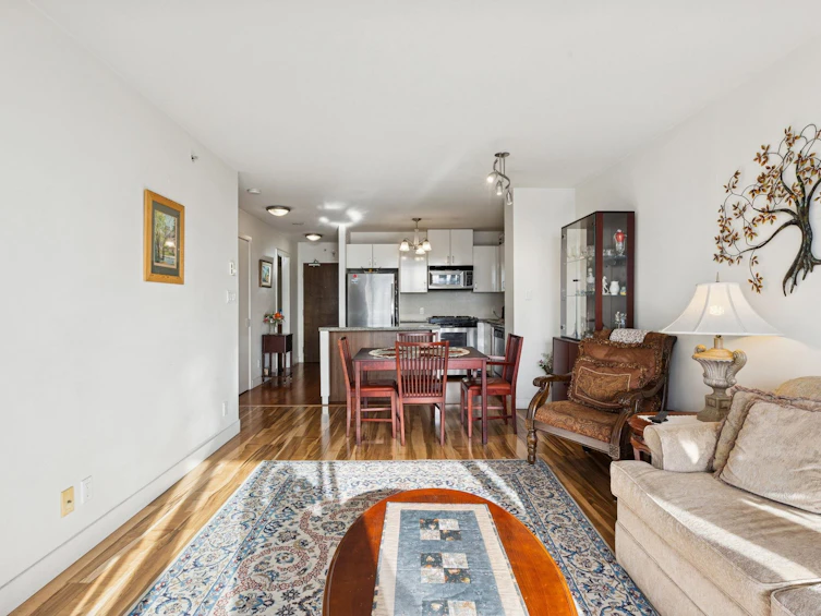 810-175 W 1st Street, North Vancouver, BC, V7M 3N9 - 9