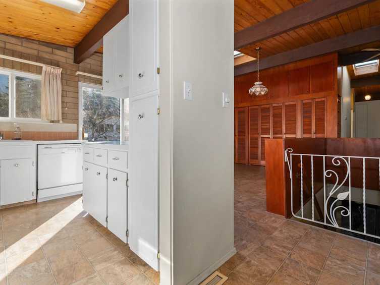 560 Wardle Street, Hope, BC, V0X 1L0 - 4