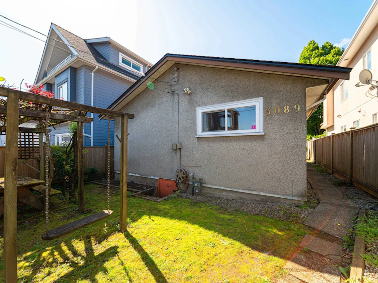 3089 E 1st Avenue, Vancouver, BC, V5M 1B3 - 20