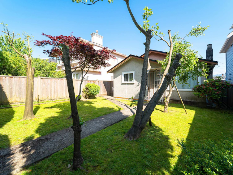 3089 E 1st Avenue, Vancouver, BC, V5M 1B3