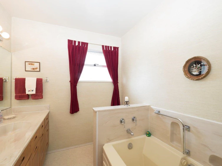 4302 Carolyn Drive, North Vancouver, BC, V7R 4A4 - 21
