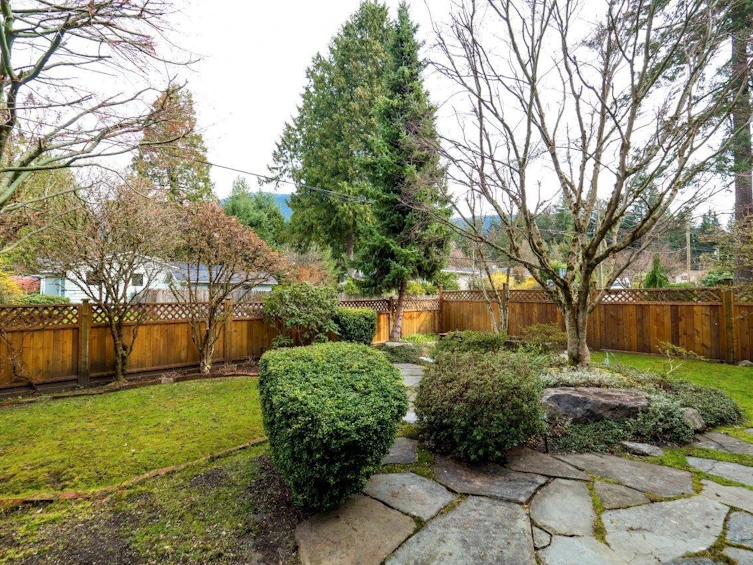 4302 Carolyn Drive, North Vancouver, BC, V7R 4A4 - 32