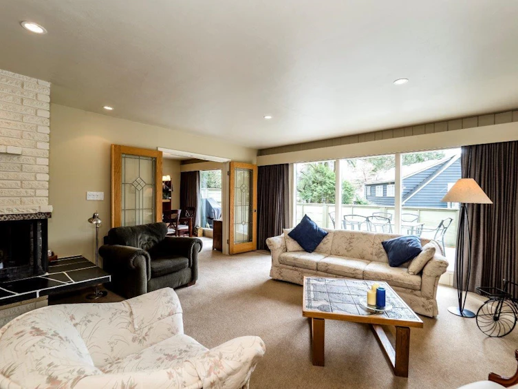 4302 Carolyn Drive, North Vancouver, BC, V7R 4A4 - 4