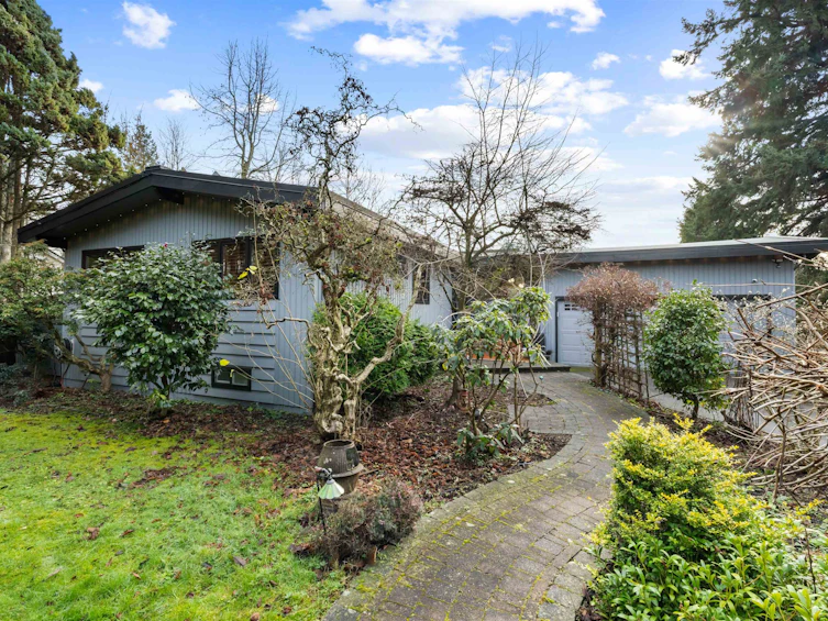 13364 57 Avenue, Surrey, BC, V3X 2W8 - 11