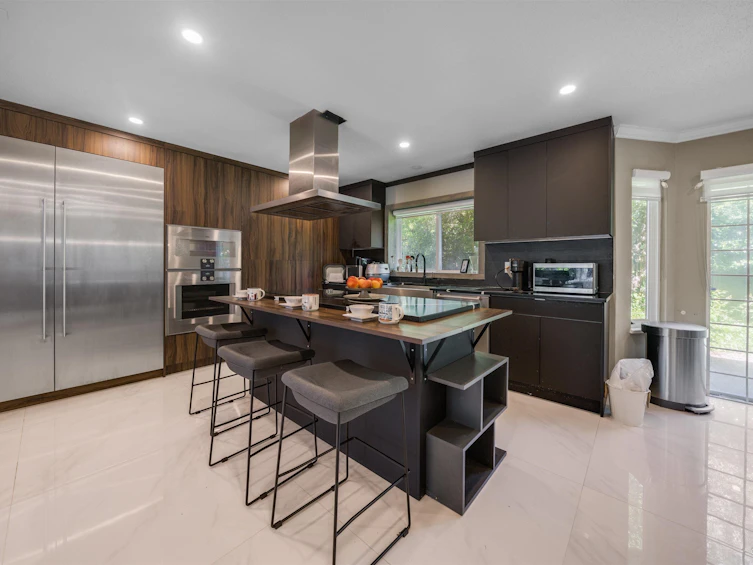 4000 Fisher Drive, Richmond, BC, V6X 3S4 - 2
