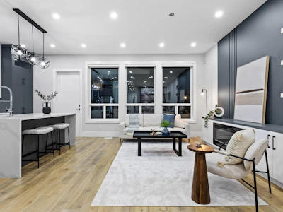 16717 15a Avenue - 5