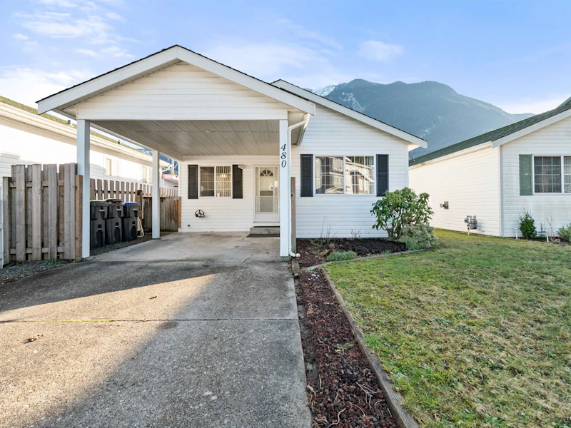 480 Coquihalla Street, Hope BC V0X 1L0