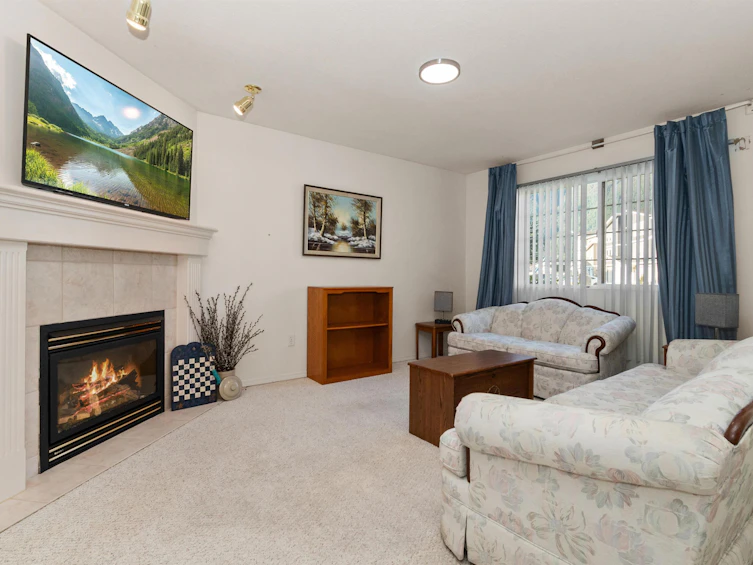 480 Coquihalla Street, Hope, BC, V0X 1L0 - 2
