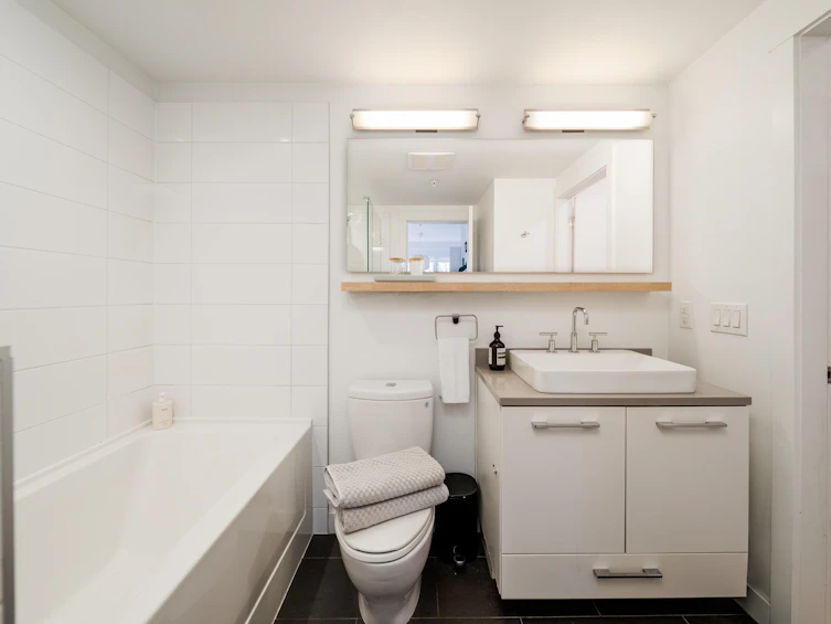 210-2468 Bayswater Street, Vancouver, BC, V6K 4B3 - 13