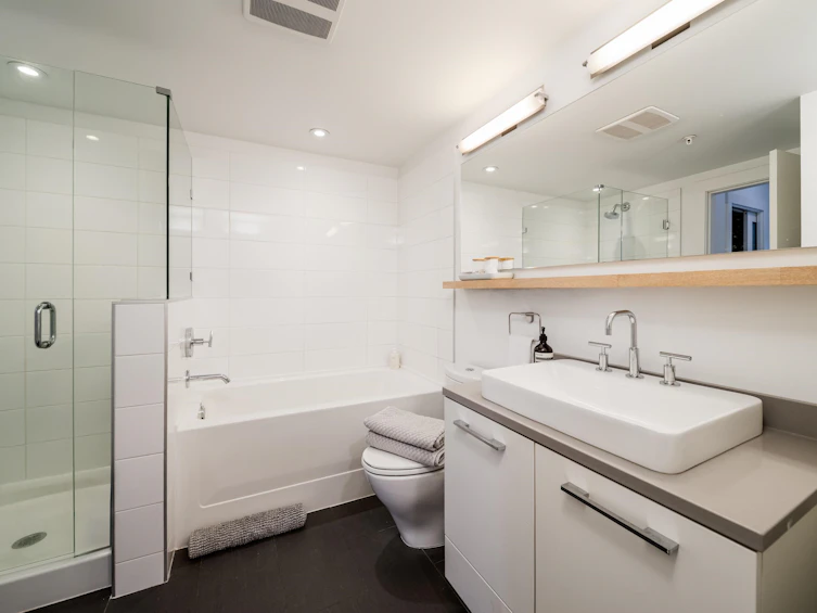 210-2468 Bayswater Street, Vancouver, BC, V6K 4B3 - 12