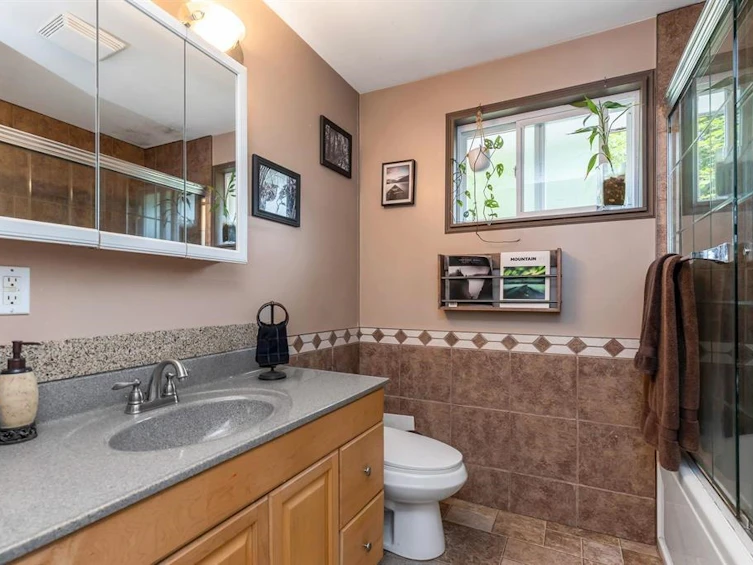 33581 Dewdney Trunk Road, Mission, BC, V2V 6Y3 - 28
