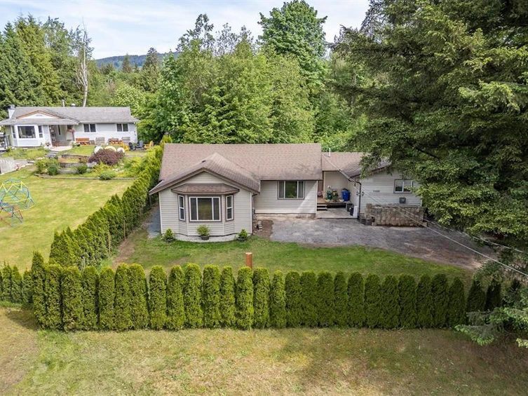33581 Dewdney Trunk Road, Mission, BC, V2V 6Y3 - 2