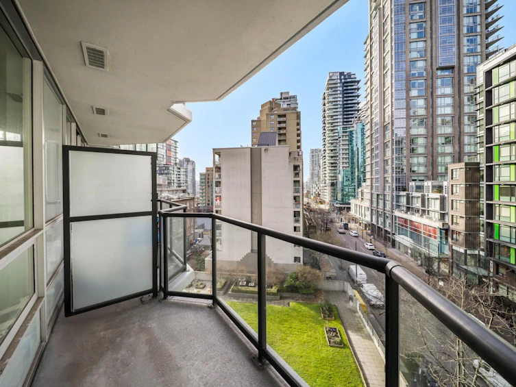 706-1212 Howe Street, Vancouver, BC, V6Z 2M9 - 4