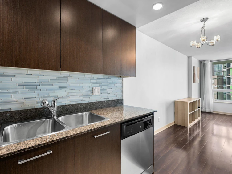 706-1212 Howe Street, Vancouver, BC, V6Z 2M9 - 18