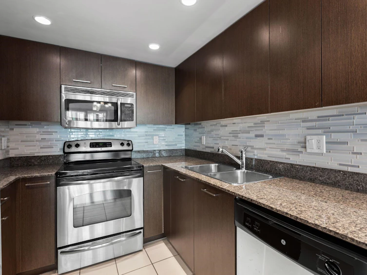 706-1212 Howe Street, Vancouver, BC, V6Z 2M9 - 16