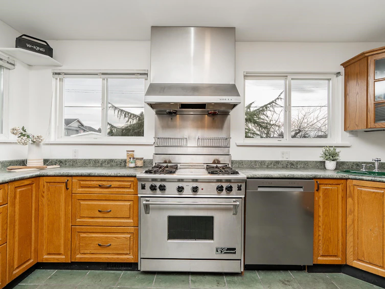 1415 Cornell Avenue, Coquitlam, BC, V3J 2Z8 - 11