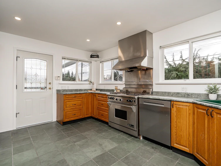1415 Cornell Avenue, Coquitlam, BC, V3J 2Z8 - 8