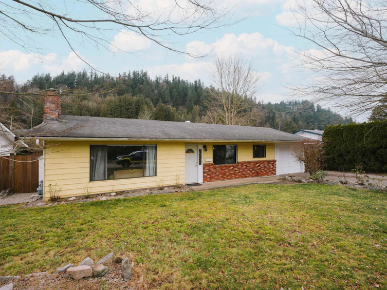 34327 Catchpole Avenue, Mission, BC, V2V 6P2 - 2