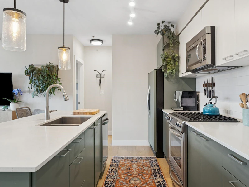 403 - 1330 Marine Drive, North Vancouver BC V7P 1T4