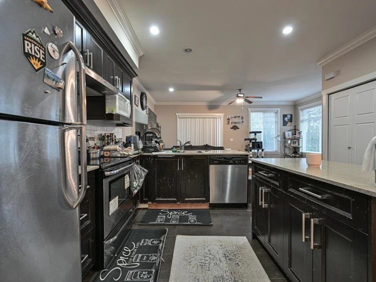 50-15399 Guildford Drive, Surrey, BC, V3R 7C6 - 9