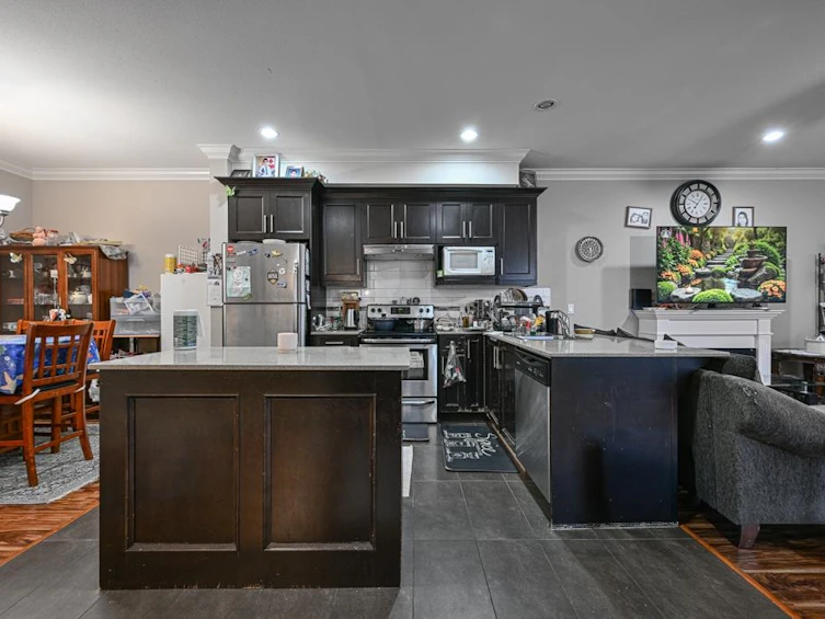 50-15399 Guildford Drive, Surrey, BC, V3R 7C6 - 7