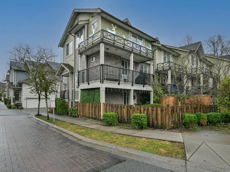 50-15399 Guildford Drive, Surrey, BC, V3R 7C6 - 3