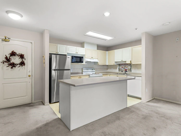 215-2968 Burlington Drive, Coquitlam, BC, V3B 7S6 - 11