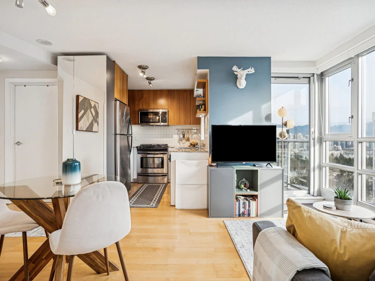 901-1030 W Broadway, Vancouver, BC, V6H 4J5 - 11