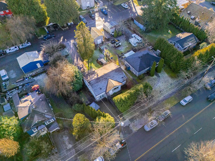 2217 Clarke Street, Port Moody, BC, V3H 1Y6 - 17