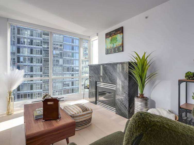 1807-1077 Marinaside Crescent, Vancouver, BC, V6Z 2Z5 - 4