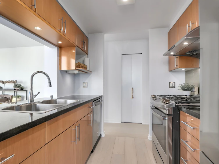 1807-1077 Marinaside Crescent, Vancouver, BC, V6Z 2Z5 - 15