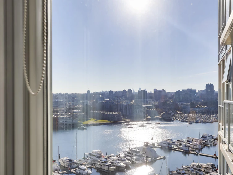 1807-1077 Marinaside Crescent, Vancouver, BC, V6Z 2Z5 - 9