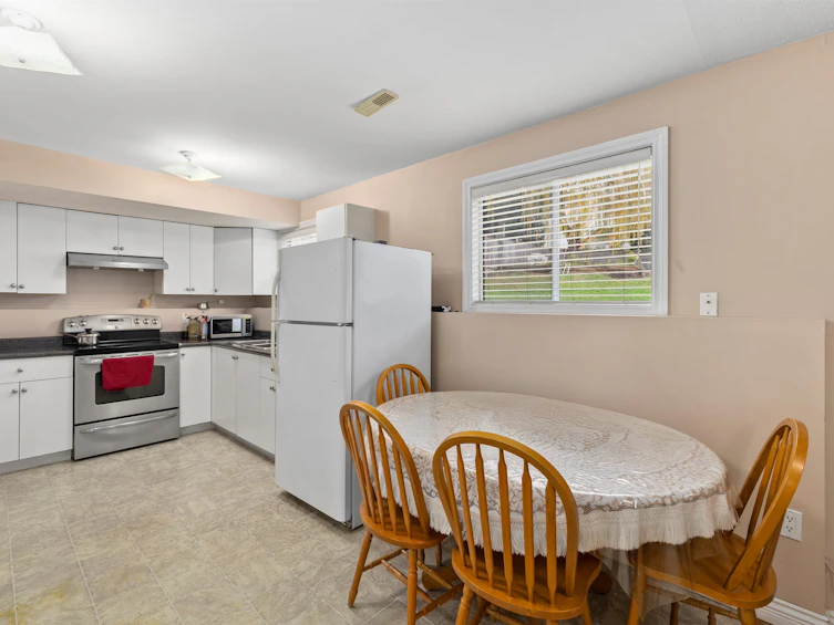31165 Sidoni Avenue, Abbotsford, BC, V2T 5J8 - 32