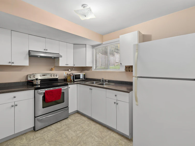 31165 Sidoni Avenue, Abbotsford, BC, V2T 5J8 - 31