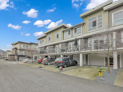 93-8413 Midtown Way - 2