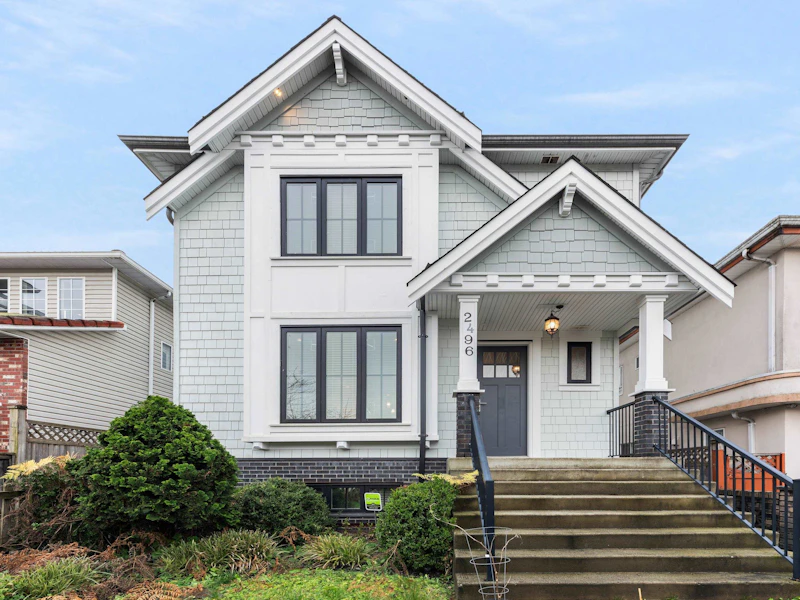 2496 Brock Street, Vancouver BC V5R 2R4