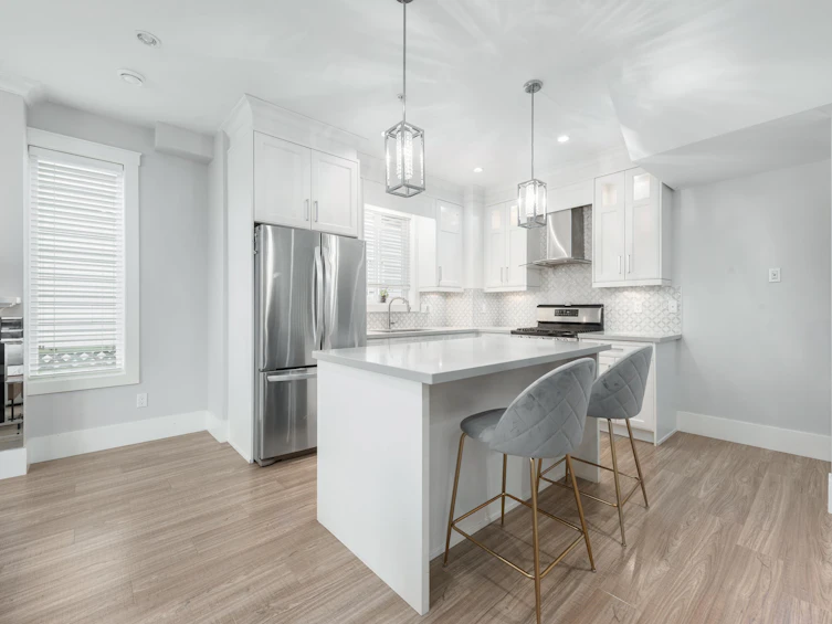 2496 Brock Street, Vancouver, BC, V5R 2R4 - 7
