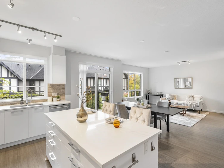 153-3500 Burke Village Promenade, Coquitlam, BC, V3E 0N2 - 7