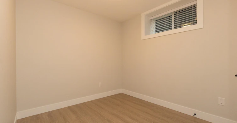3668 Yale Street, Vancouver, BC, V5K 1C8 - 11