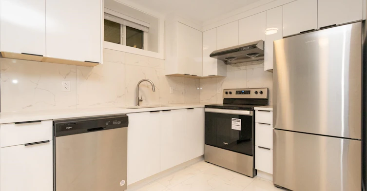3668 Yale Street, Vancouver, BC, V5K 1C8 - 7